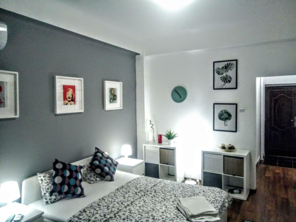 Central Bright Modern Studio Bucareste Exterior foto